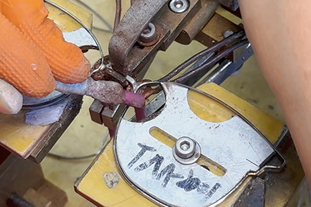 صناعة الإطارات المعدنية