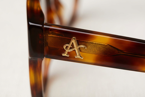 الختم الساخن لنداء العلامة التجارية الكلاسيكية