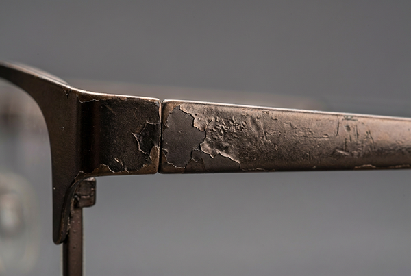 الطلاء وعيوب السطح