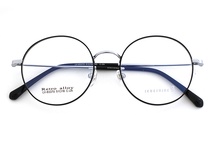 إطارات العيون الرائجة - باللونين الأسود والفضي