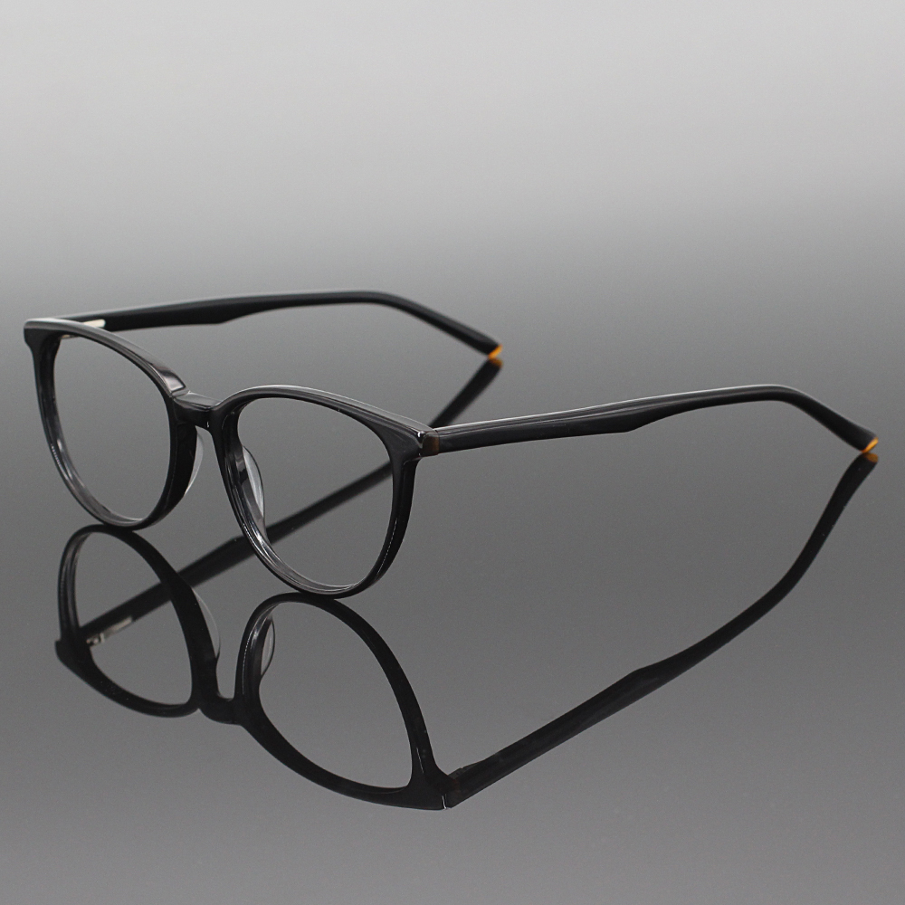 إطارات النظارات ذات الطراز العتيق