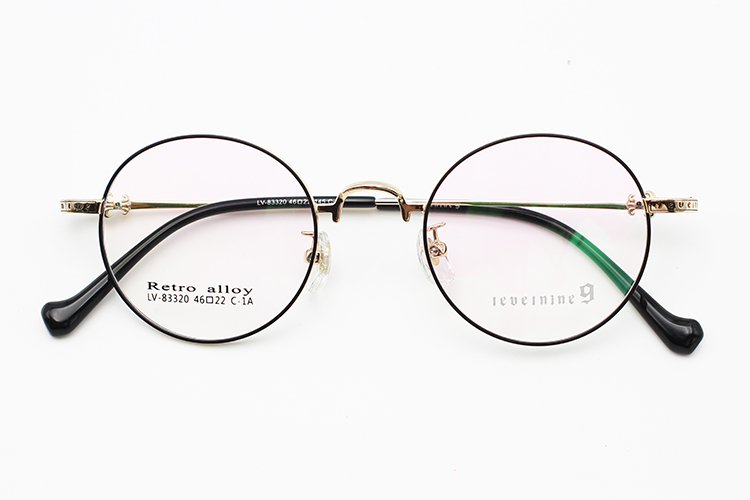 ملابس العين البصرية - أسود وذهبي