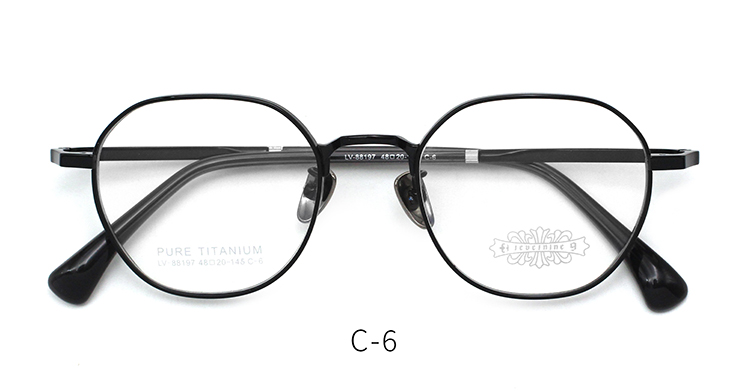 نظارات الإطار الجديد