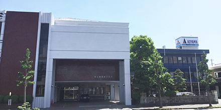 شركة أوياما للبصريات المحدودة (2)