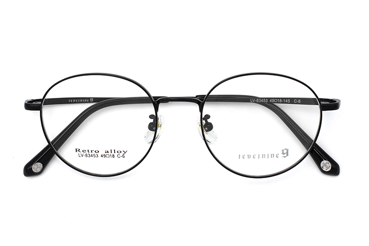 إطارات النظارات البصرية - باللون الأسود